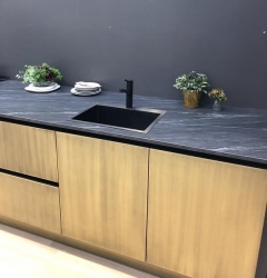 Работа нашего клиента. Мойка EMB-116 PVD Nano Dark и смеситель EMAR 3011 black в интерьере.